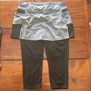 Athleta Women’s Gray and Black Skirt with Capri Leggings